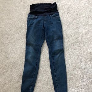 Gap true skinny maternity full panel jeans size 8